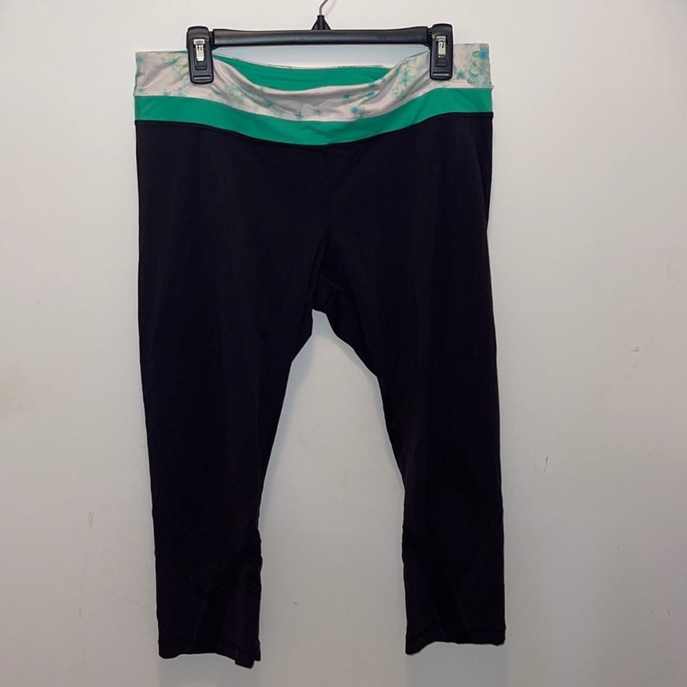 Lululemon Capri Cropped Length Mid-rise Leggings